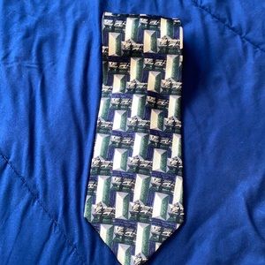 Structure silk tie